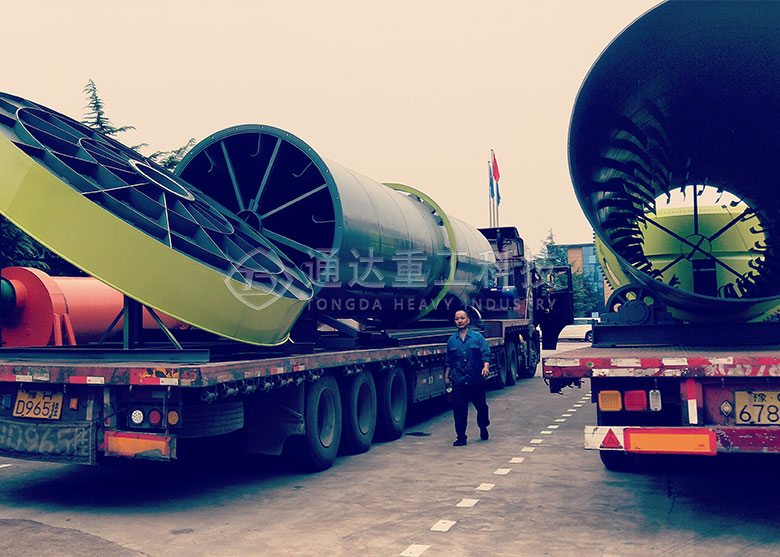 圓盤造粒機(jī)發(fā)貨現(xiàn)場 圓盤造粒機(jī)發(fā)貨現(xiàn)場